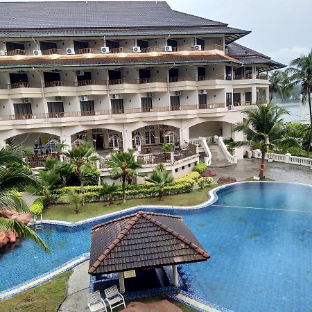 The Orient Star Resort Лумут Экстерьер фото