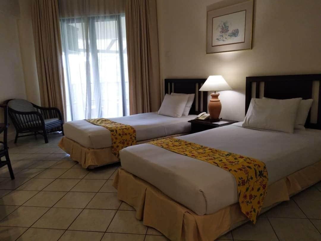 The Orient Star Resort Лумут Экстерьер фото