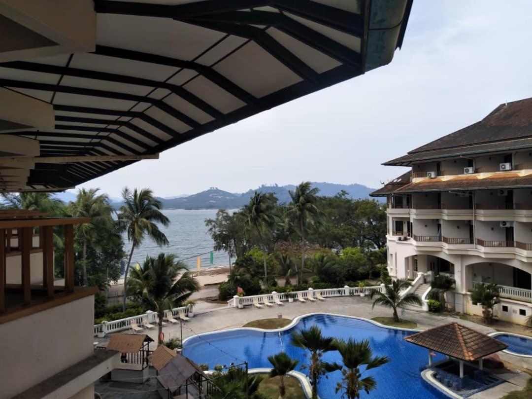 The Orient Star Resort Лумут Экстерьер фото